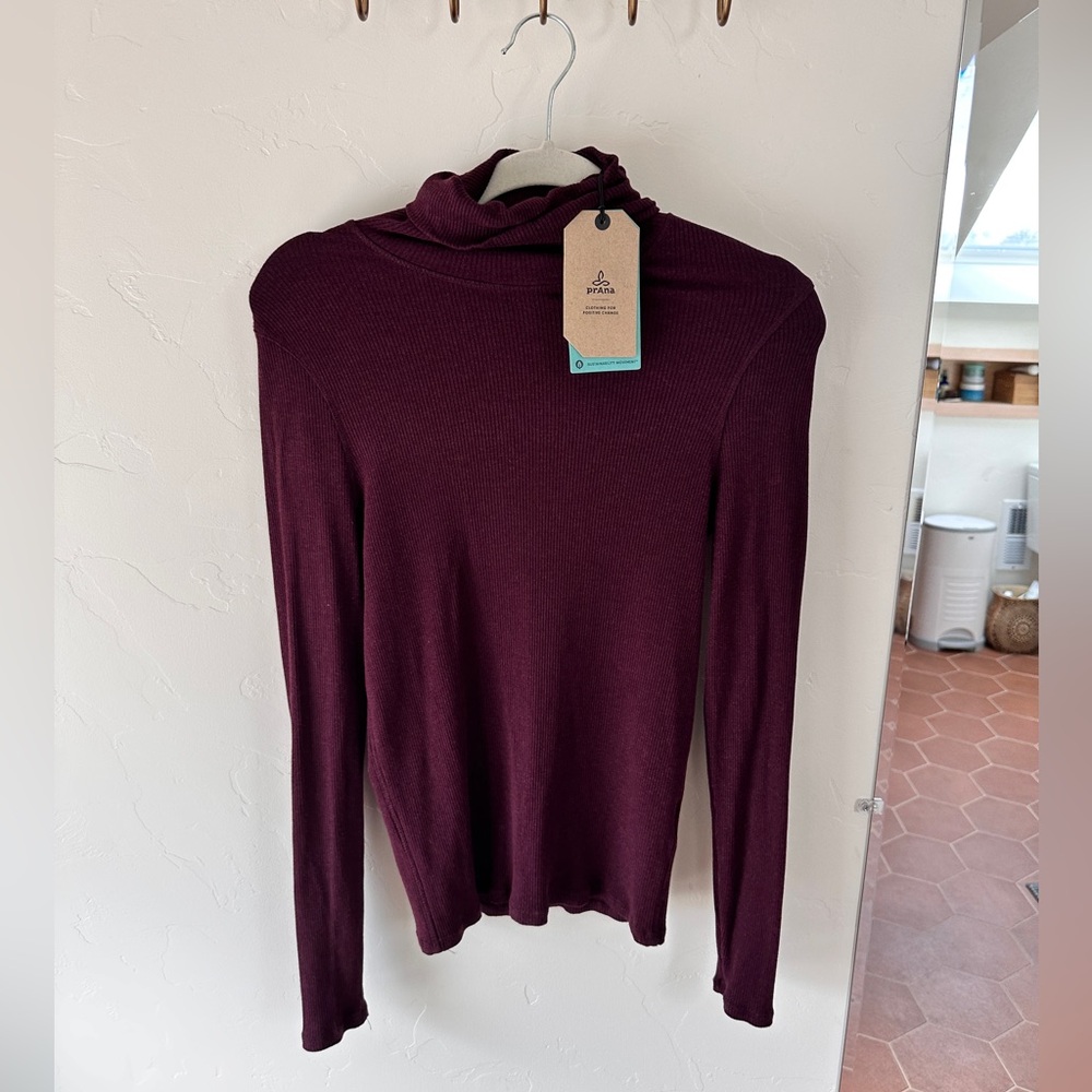 prAna Foundation Rib Turtleneck Mulberry Size Large- NWT